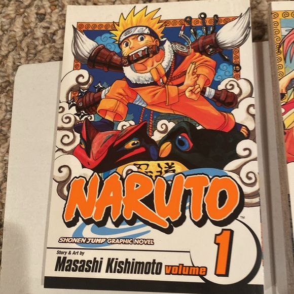 Naruto Graphic Novels, Volumes 1,2,5,6,7,8,9 - Picture 2 of 8